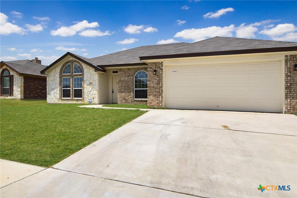 Photo of 405 E Vega Lane, Killeen, TX 76542 (MLS # 622042)