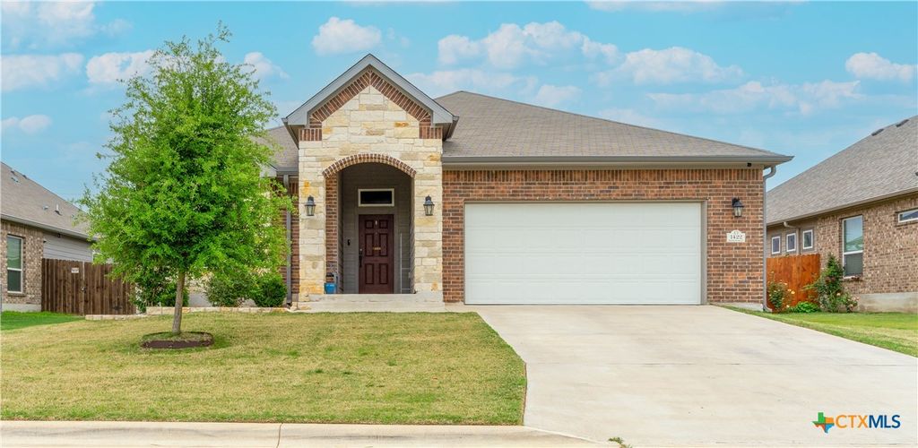 Photo of 1422 S Rolling Brook Drive, Temple, TX 76502 (MLS # 609779)