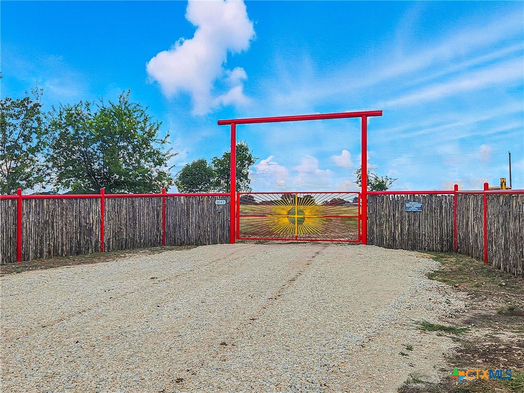 1641 County Road 274