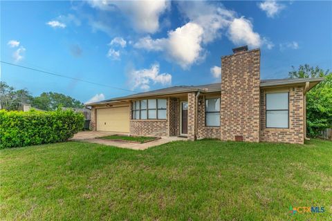 Photo of 4301 River Oaks Drive, Killeen, TX 76543 (MLS # 610662)