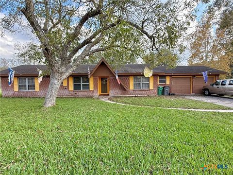 301 Angus Street Victoria TX 77904