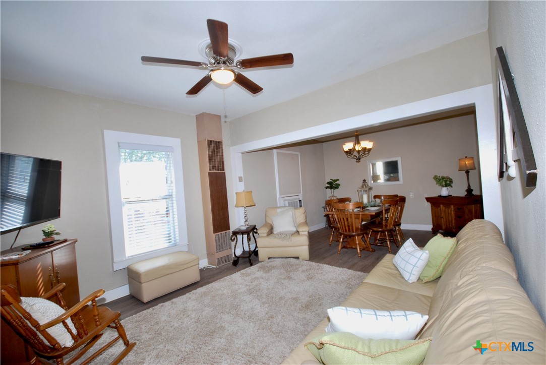 125 W Wallace Street