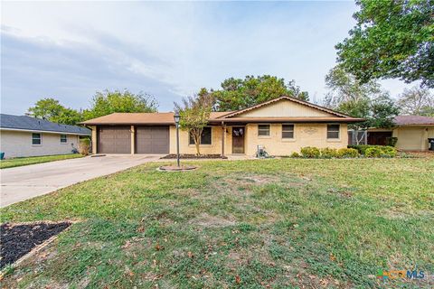 Photo of 4508 Briar Cliff Road, Temple, TX 76502 (MLS # 598874)