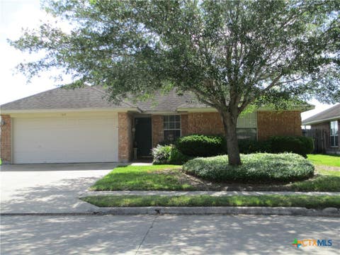 Photo of 108 Gemini Court, Victoria, TX 77901 (MLS # 621702)