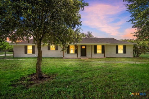 Photo of 154 Longhorn Parkway, Axtell, TX 76624 (MLS # 618246)