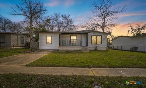 Photo of 1202 Garth Drive, Killeen, TX 76541 (MLS # 615376)