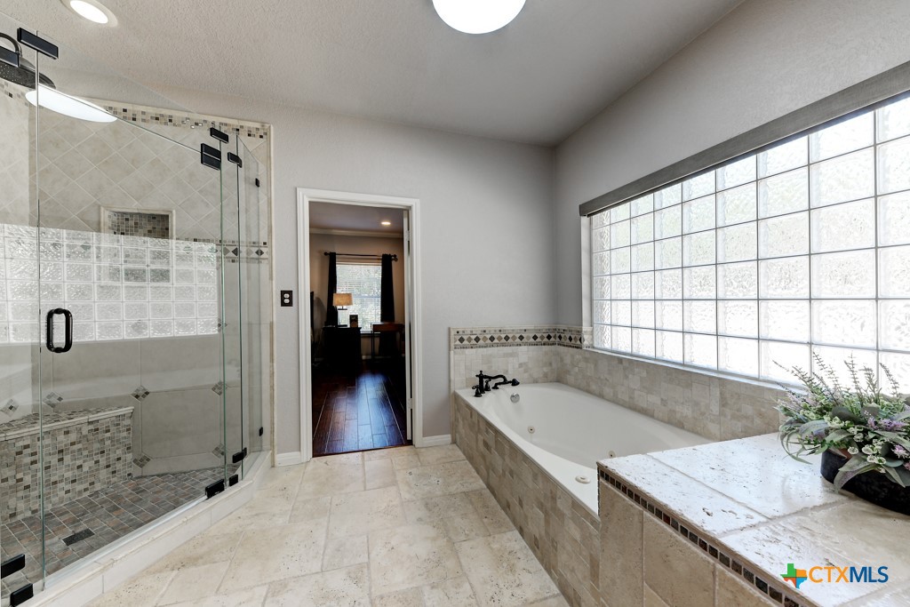 New Braunfels, Texas 78132, United States, 4 Bedrooms Bedrooms, ,3 BathroomsBathrooms,Residential,Pending,25090