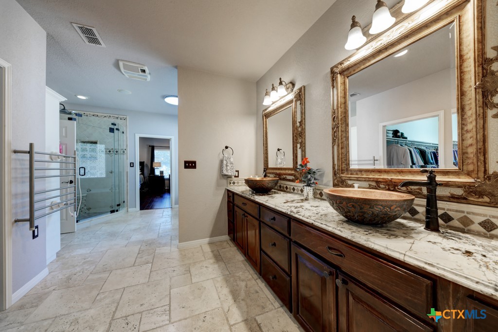 New Braunfels, Texas 78132, United States, 4 Bedrooms Bedrooms, ,3 BathroomsBathrooms,Residential,Pending,25090