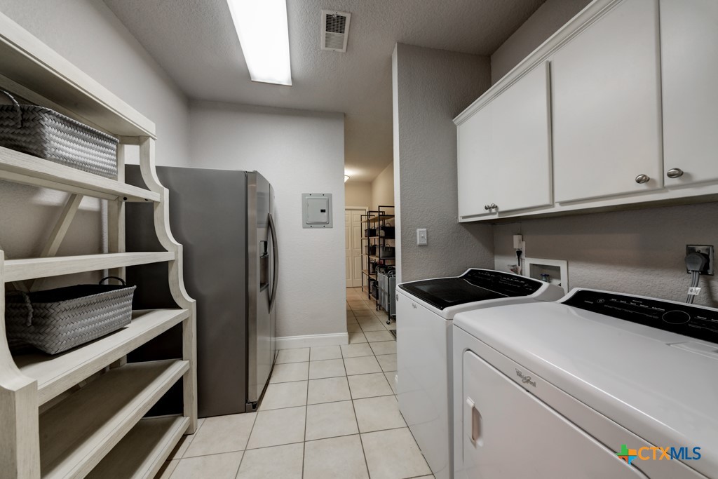 New Braunfels, Texas 78132, United States, 4 Bedrooms Bedrooms, ,3 BathroomsBathrooms,Residential,Pending,25090