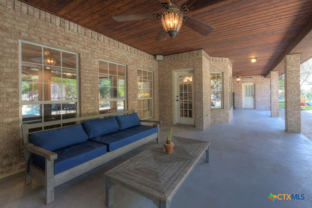 New Braunfels, Texas 78132, United States, 4 Bedrooms Bedrooms, ,3 BathroomsBathrooms,Residential,Pending,25090