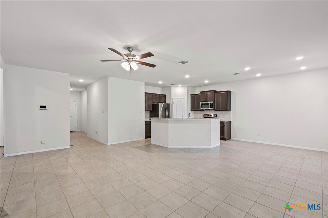 424 Oxford Lane Lane