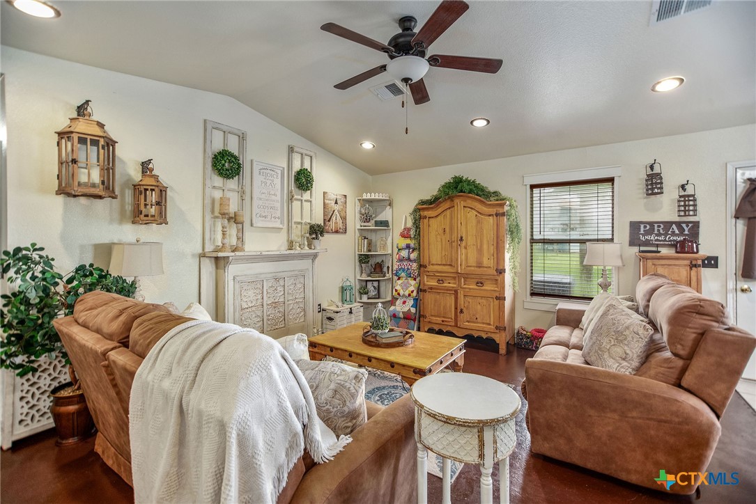 1503 W Broadway Avenue