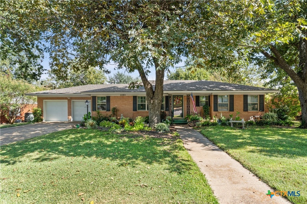 Photo of 2403 N 15th Street, Temple, TX 76501 (MLS # 627555)