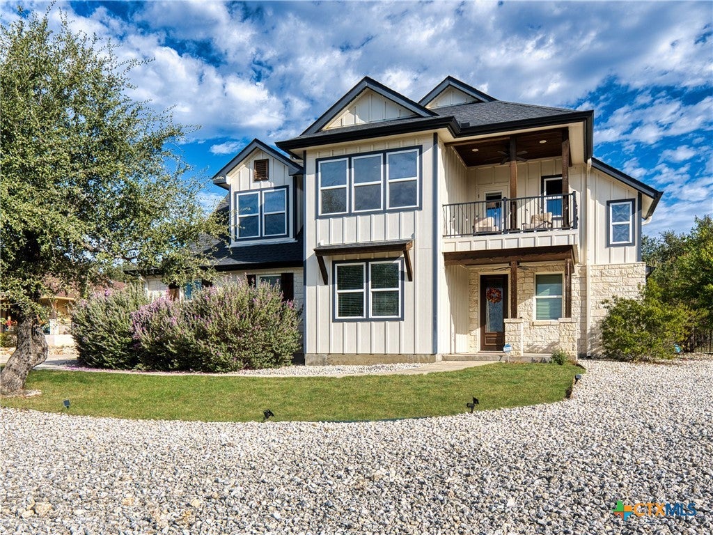 Photo of 1644 Lake Ridge Boulevard, Canyon Lake, TX 78133 (MLS # 627172)