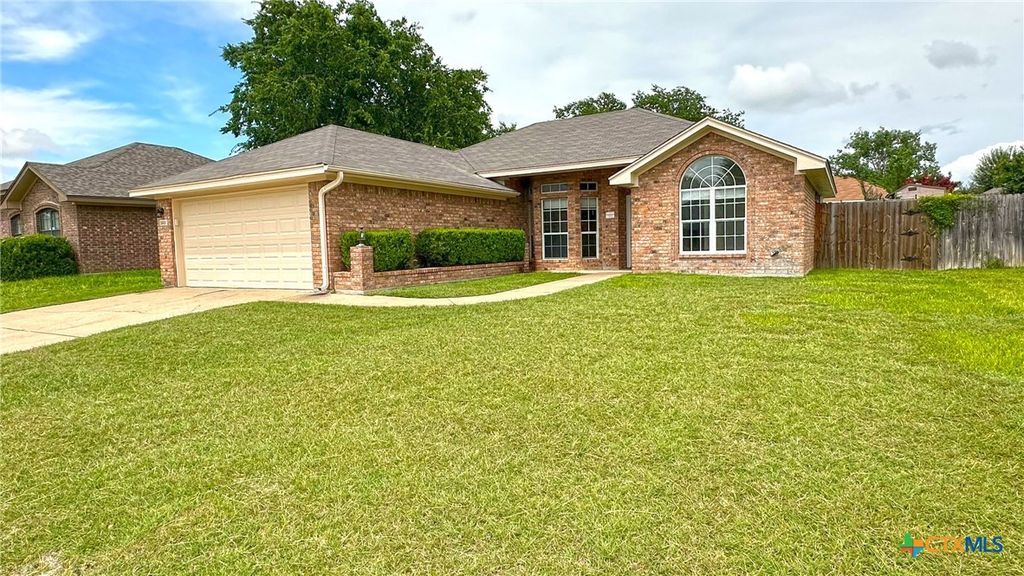 Photo of 3803 Sawtooth Drive, Killeen, TX 76542 (MLS # 616630)
