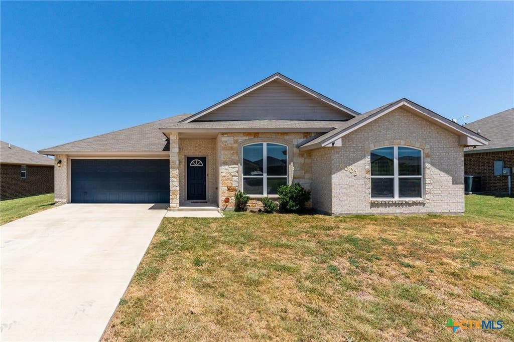 Photo of 6003 Cactus Flower Lane, Killeen, TX 76549 (MLS # 622344)