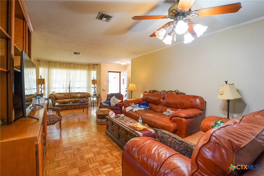 2801 E Loma Vista Avenue