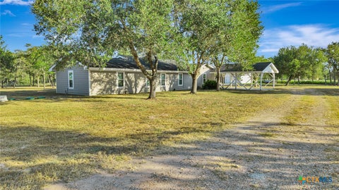 Photo of 351 Sulphur Estates Rd, Victoria, TX 77905 (MLS # 624087)