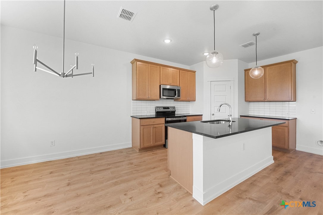 1220 Peppermint Road