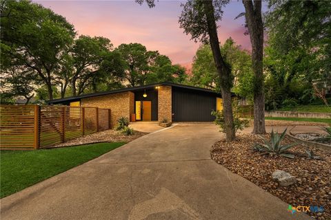 Photo of 2606 Birdcreek Drive, Temple, TX 76502 (MLS # 610469)