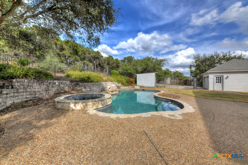 1350 Old Boerne Road