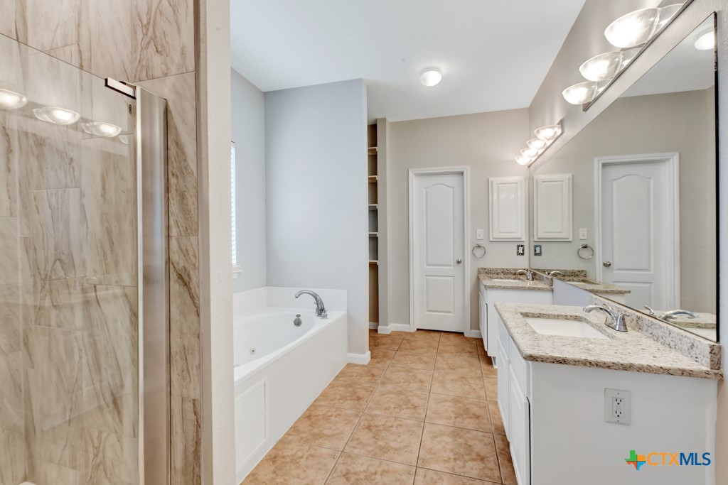 Bulverde, Texas 78163, United States, 5 Bedrooms Bedrooms, ,3 BathroomsBathrooms,Residential,Active,245388