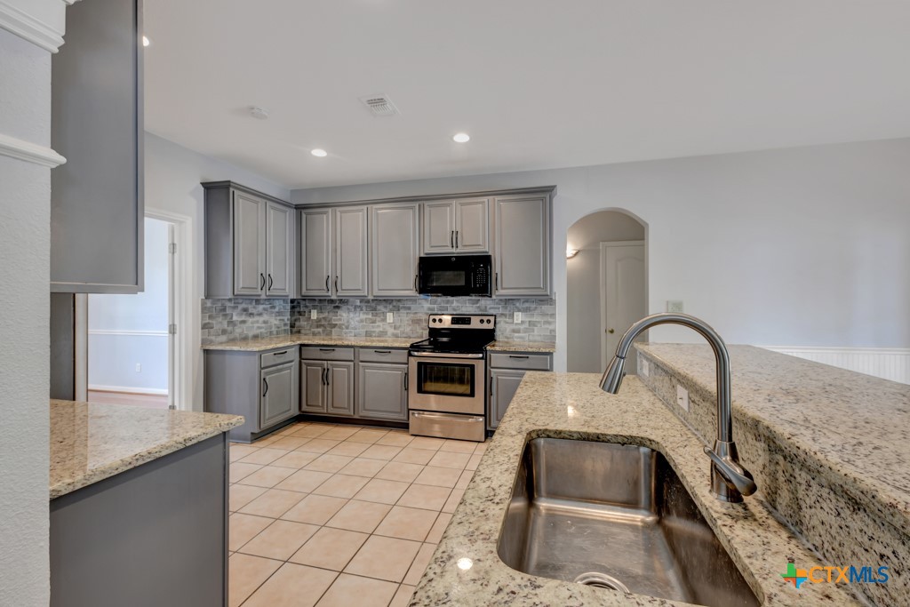 Bulverde, Texas 78163, United States, 5 Bedrooms Bedrooms, ,3 BathroomsBathrooms,Residential,Active,245388