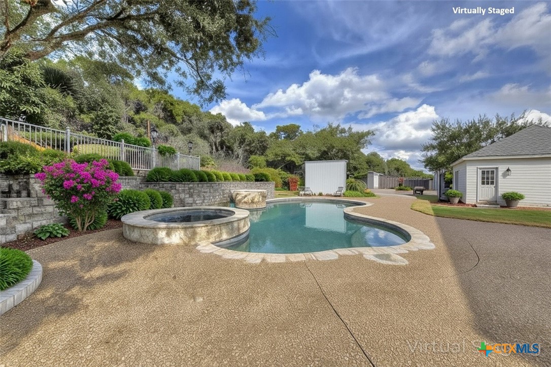 1350 Old Boerne Road