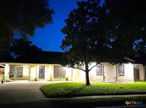 Photo of 213 Paisano Drive, Victoria, TX 77904 (MLS # 612722)