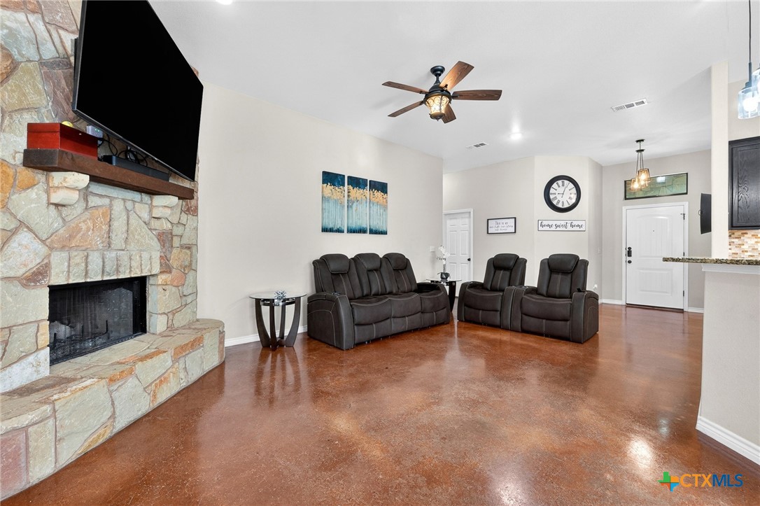 5300 Fiesta Oak Drive