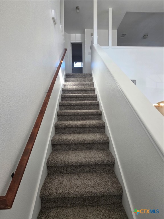 6706 Golden Oak Lane