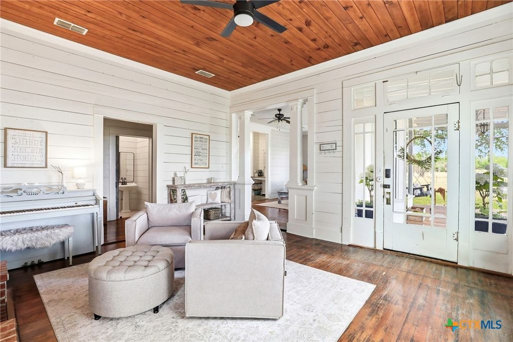 Photo of 6673 Center Point Road, San Marcos, TX 78666 (MLS # 607845)