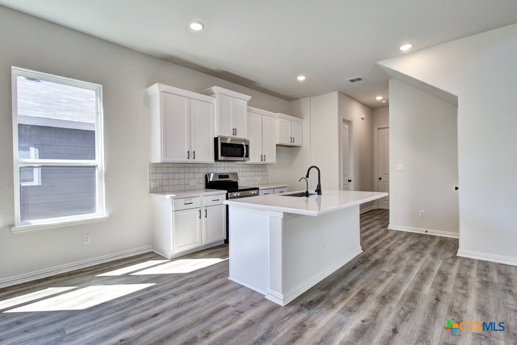 Photo of 1227 Casetta Run, New Braunfels, TX 78130 (MLS # 612241)