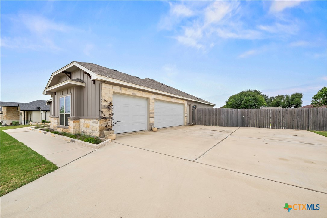 267 Sand Flat Lane