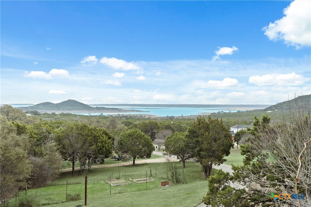 Photo of 5926 Lakeside Drive, Belton, TX 76513 (MLS # 617280)