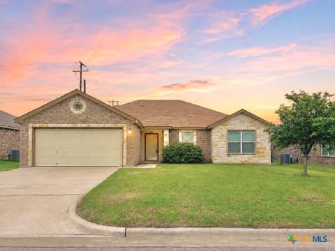 Photo of 1015 Franklin Circle, Belton, TX 76513 (MLS # 618755)
