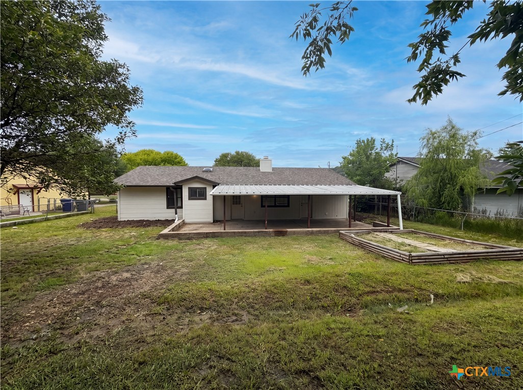 912 Hackberry Street