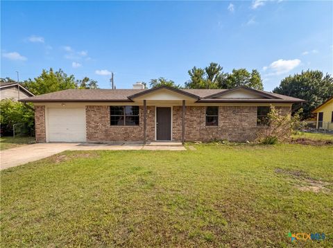 Photo of 912 Hackberry Street, Copperas Cove, TX 76522 (MLS # 613185)