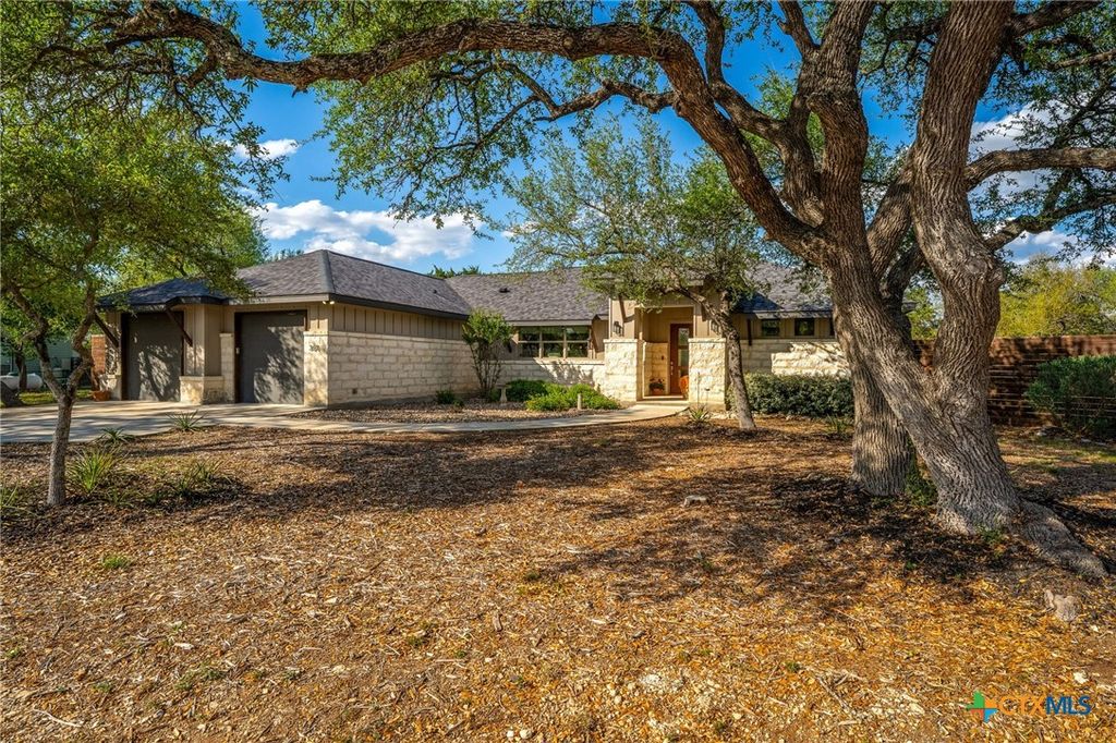 Photo of 361 Rolling View Court, Canyon Lake, TX 78133 (MLS # 609067)