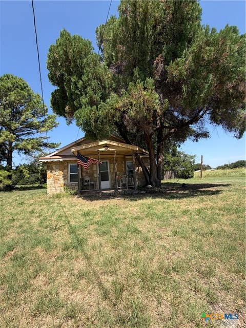 Photo of 472 Fm 1602, Jonesboro, TX 76538 (MLS # 621995)