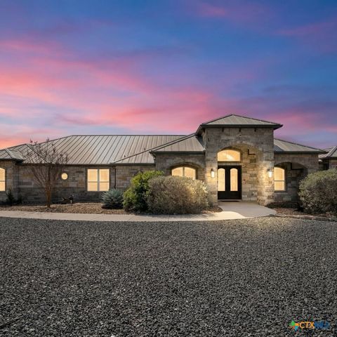 Photo of 948 Lazy Diamond, Canyon Lake, TX 78133 (MLS # 606263)