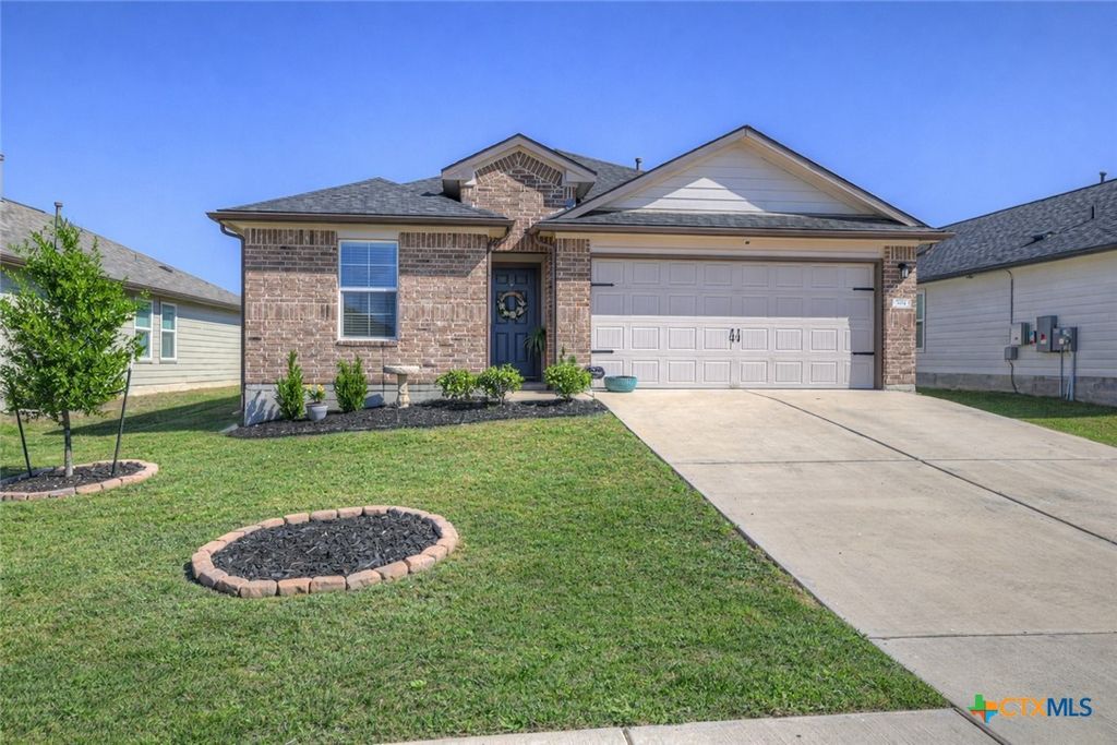 Photo of 204 Whipporwill Lane, San Marcos, TX 78666 (MLS # 608685)