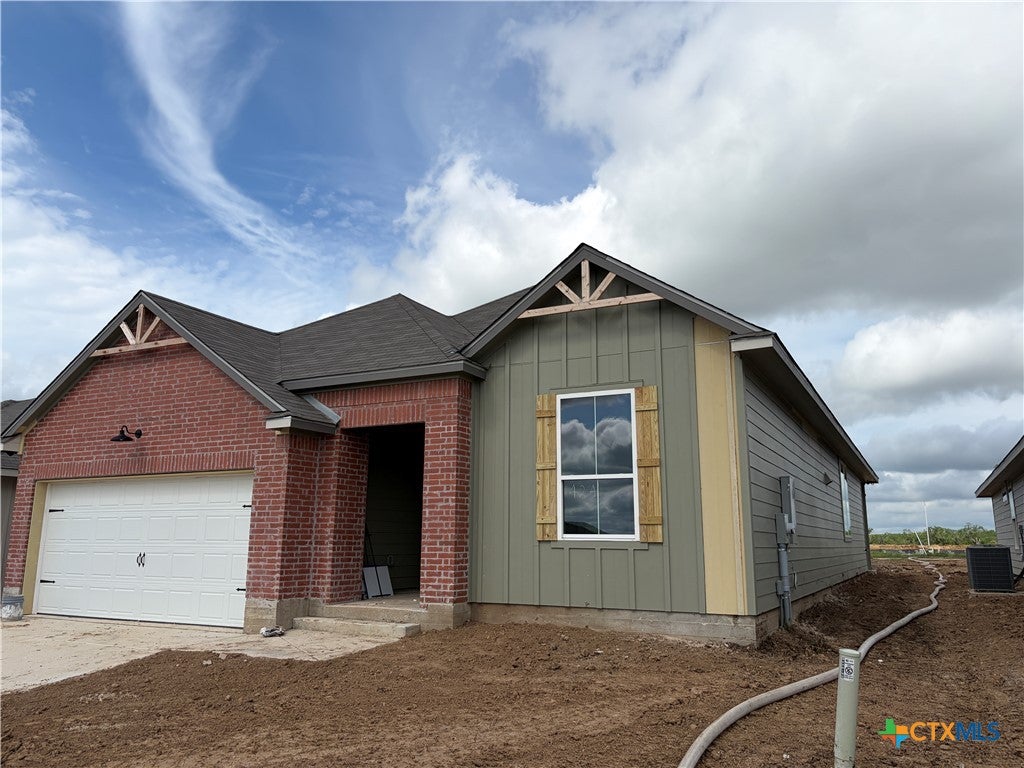 Photo of 424 Honeydew Way, Seguin, TX 78155 (MLS # 608242)