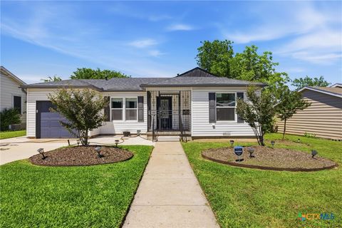 Photo of 803 Evetts Road, Killeen, TX 76541 (MLS # 613703)