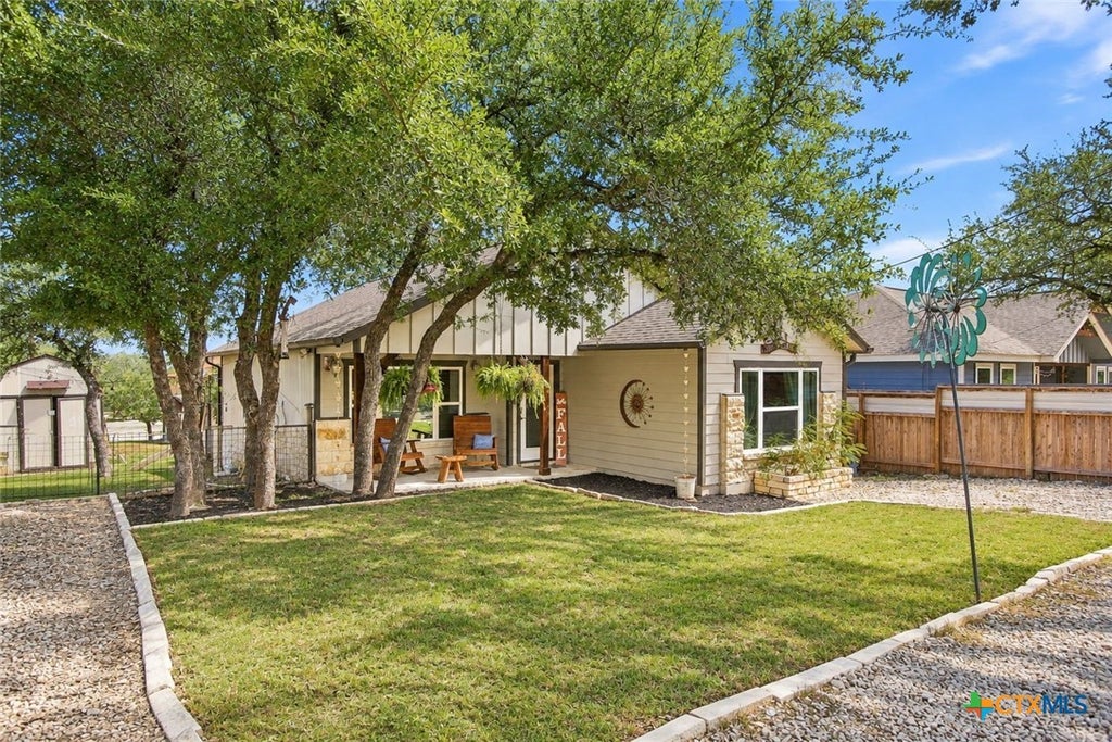 Photo of 1463 Ramble Hills, Canyon Lake, TX 78133 (MLS # 624778)