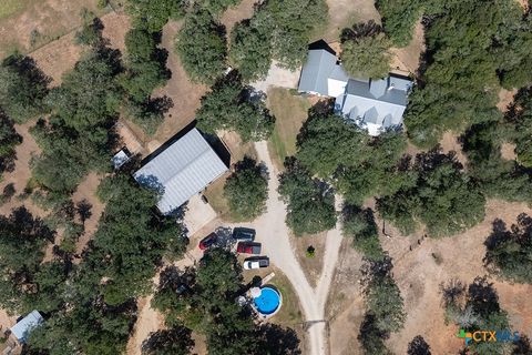 A home in Luling