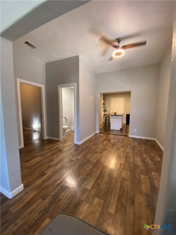 Photo 9 of 27 of 910 S 9th Street house