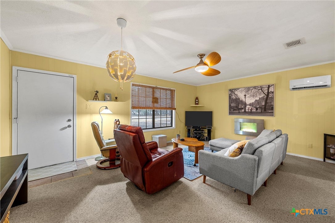 31 Retama Drive