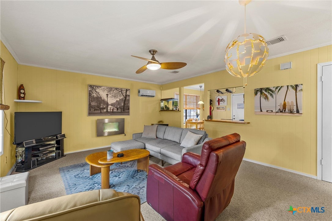 31 Retama Drive