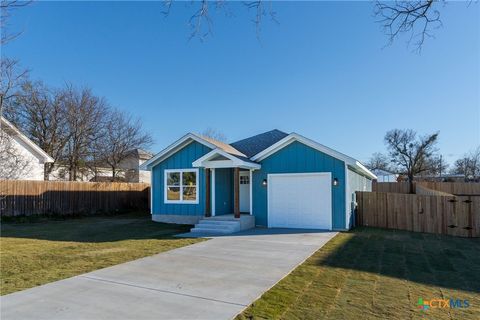 Photo of 1210 Mills Street, Gatesville, TX 76528 (MLS # 602118)